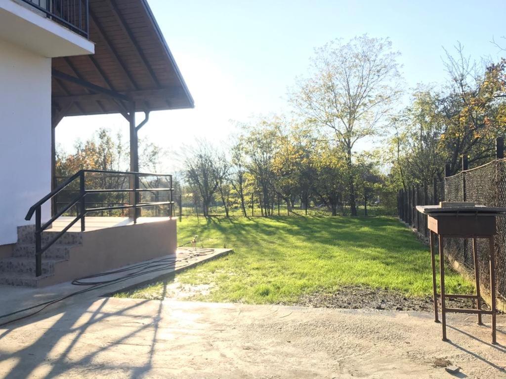 Green Nest Banesti Exterior photo
