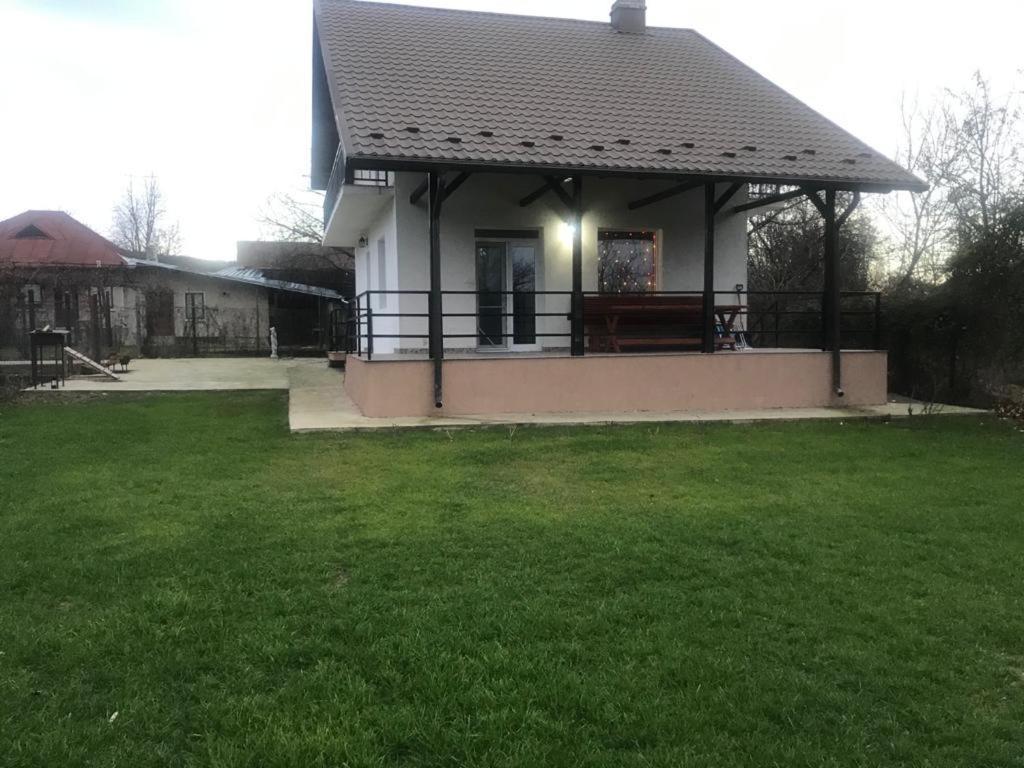 Green Nest Banesti Exterior photo
